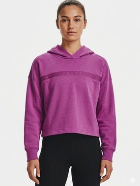 60 Under Armour Hoodie – Size M | Oversized Cropped Fit | Sporty | Cotton Blend